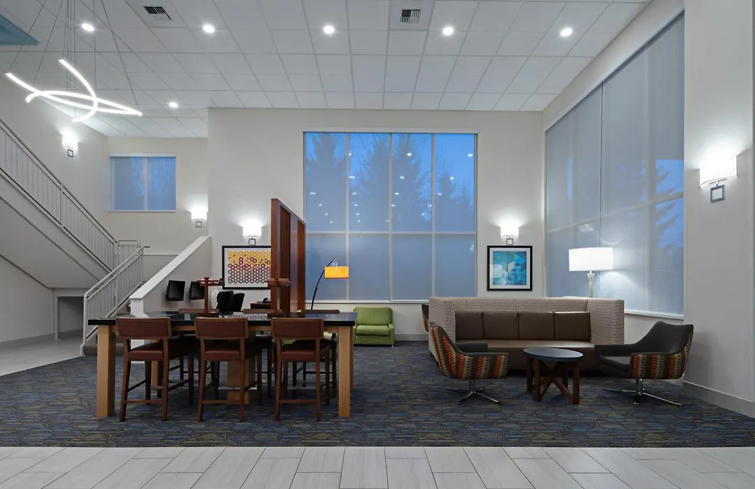 Holiday Inn Express & Suites Seattle-Sea-Tac Airport By Ihg-1